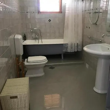 House Katy Semesterbostad