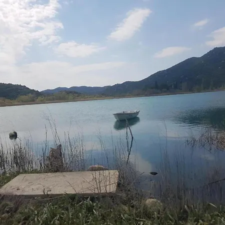 House Katy Peracko Blato