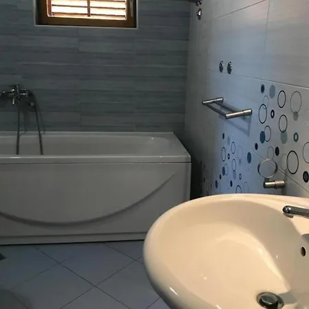 Дом отдыха House Katy Peracko Blato